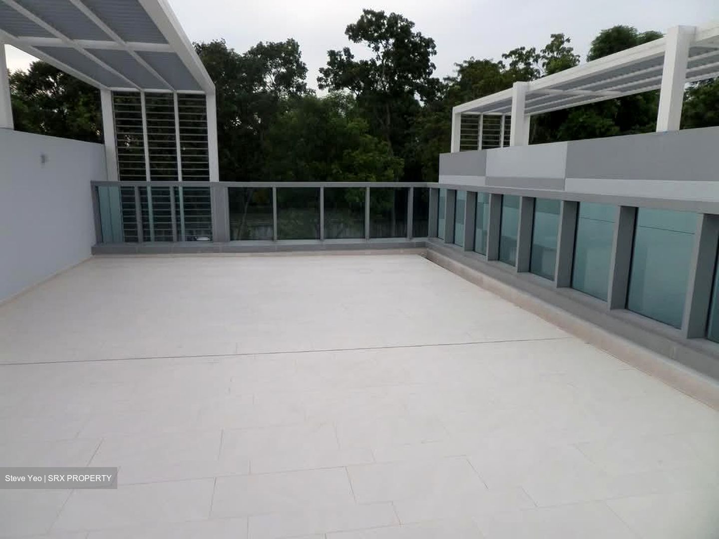 Thomson Grand (D20), Terrace #556594331